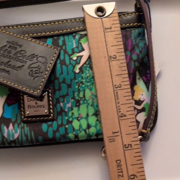 Dooney & Bourke 2016 Tinkerbell Half Marathon Wristlet-NWT - Picture 10 of 10